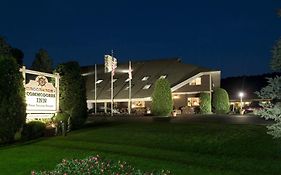 Commodores Inn