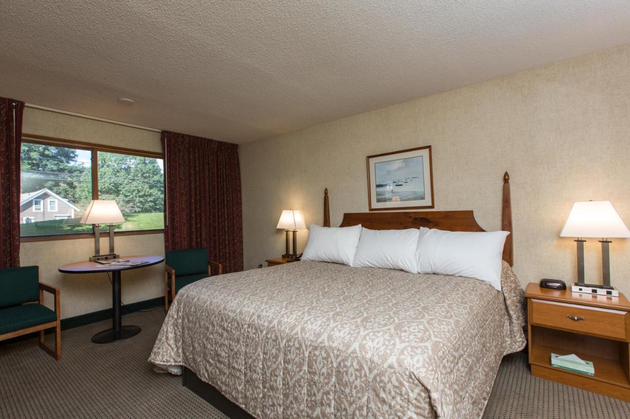 Commodores Inn Stowe Extérieur photo