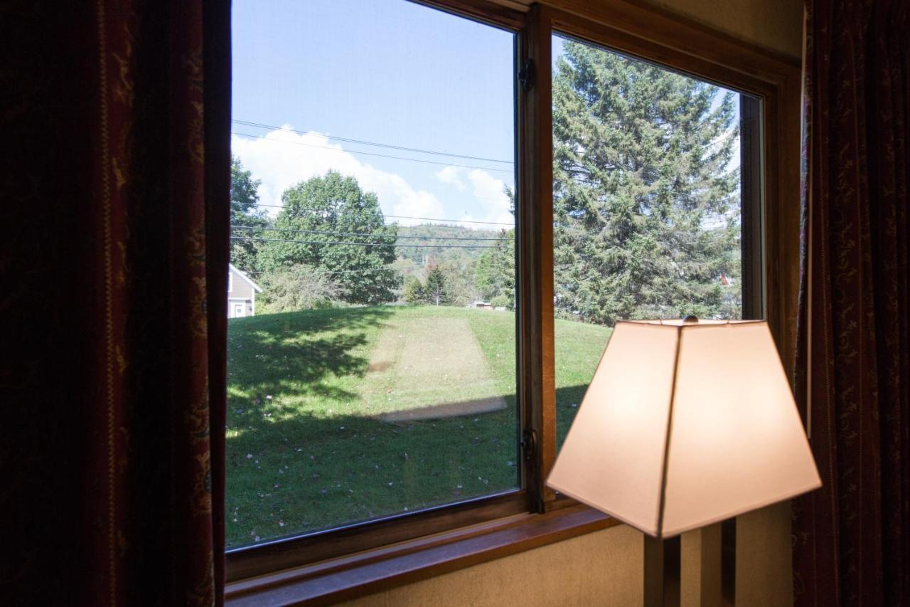 Commodores Inn Stowe Extérieur photo