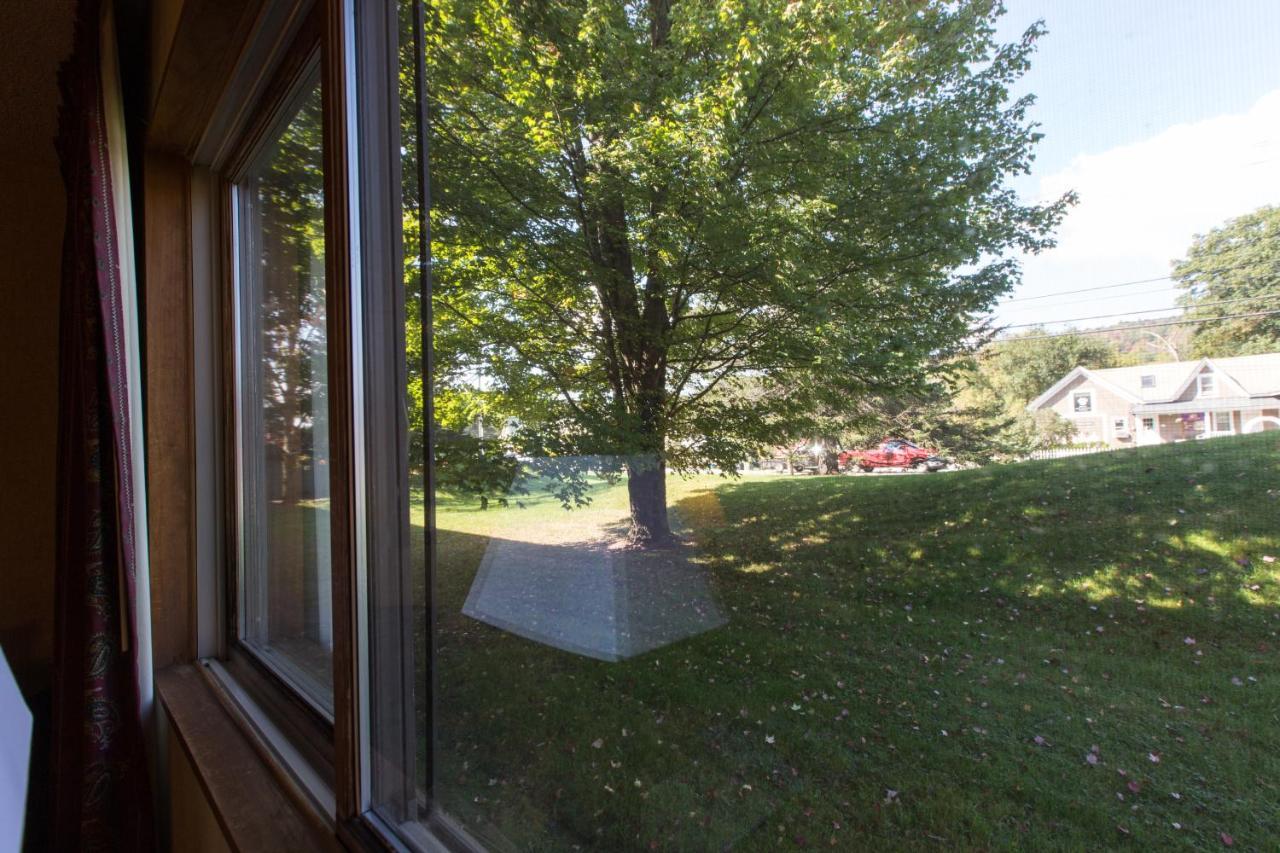 Commodores Inn Stowe Extérieur photo