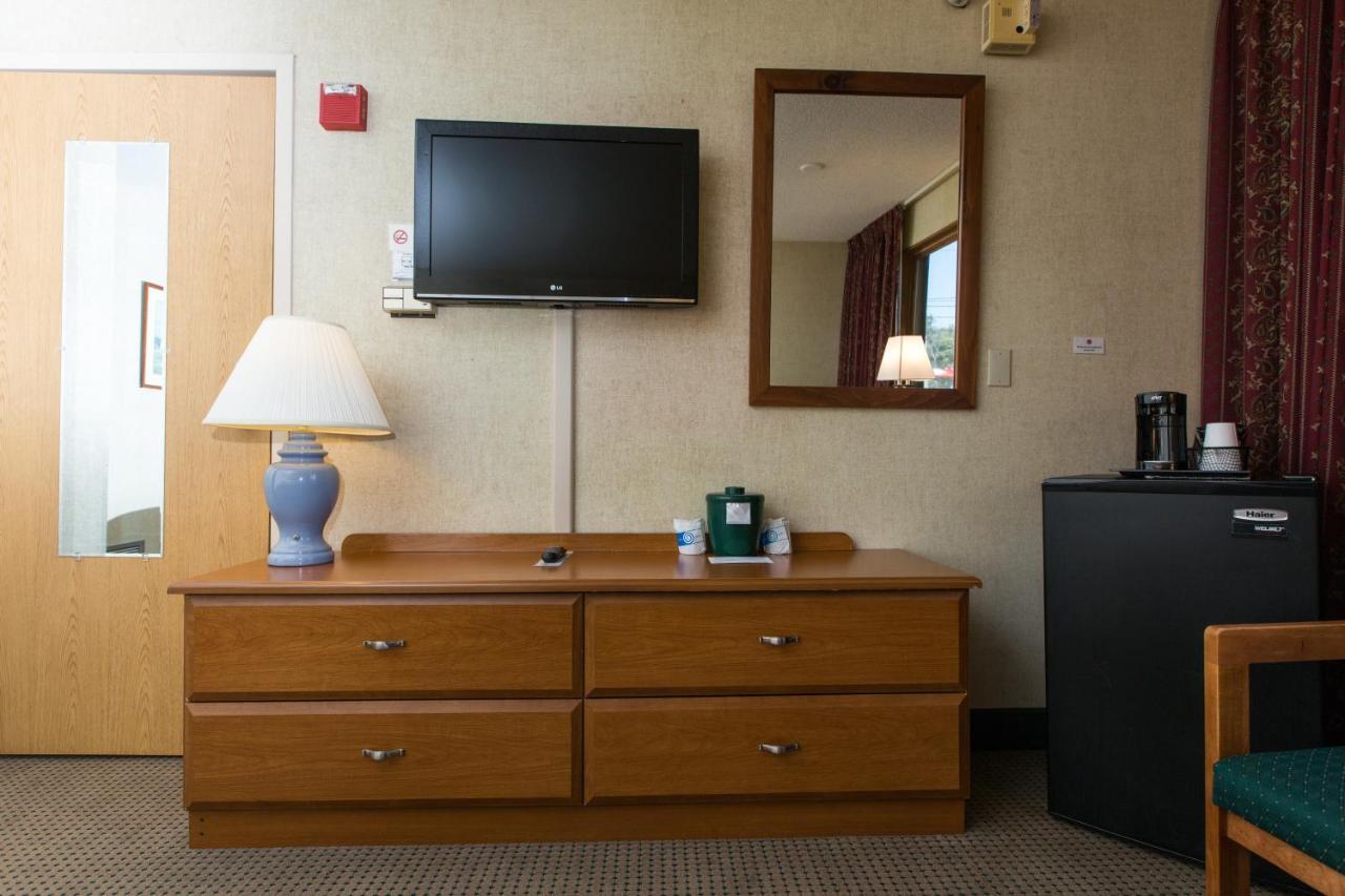 Commodores Inn Stowe Extérieur photo